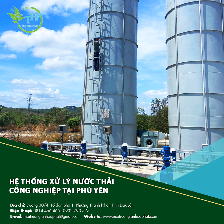 Công nhân kiểm tra hệ thống xử lý nước thải công nghiệp tại Phú Yên.