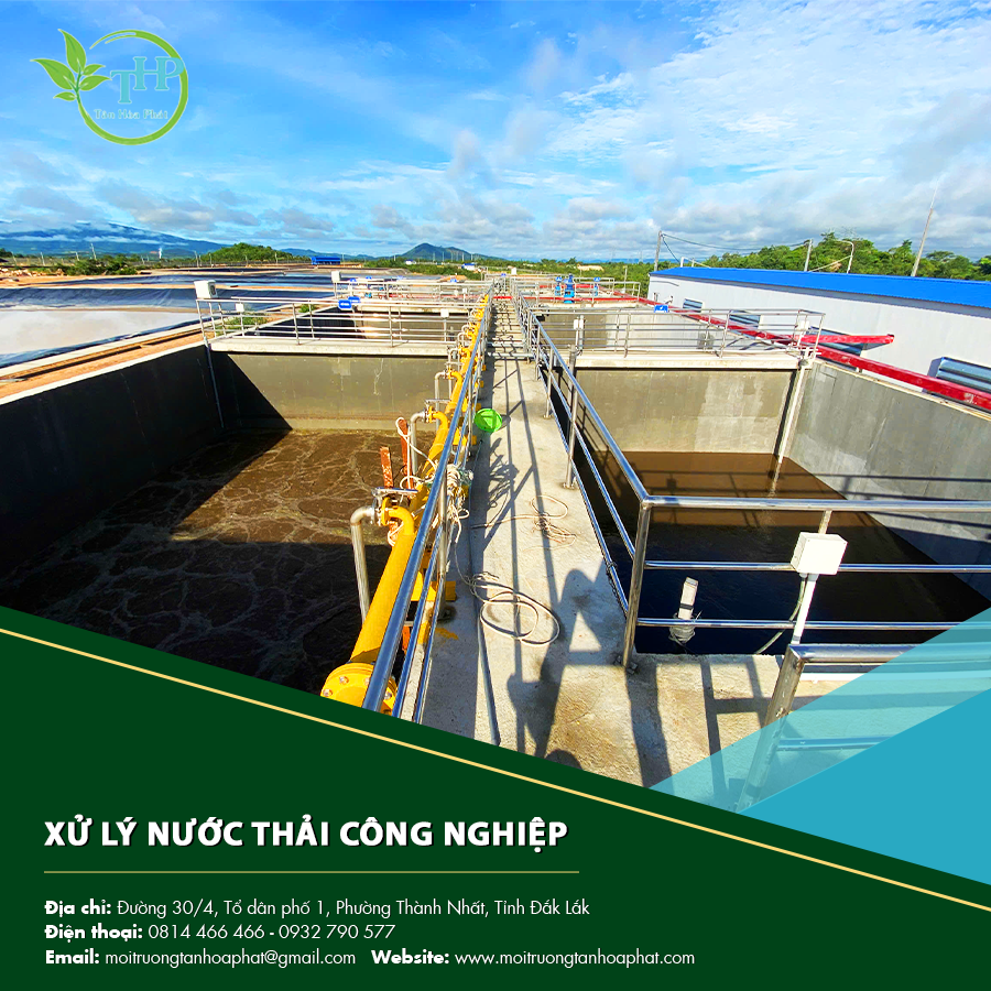 Bể lắng trong xử lý nước thải công nghiệp.